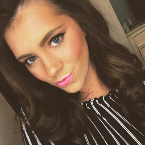 Profile Picture of Kate Chaney (@kate_chaney45) on Poshmark