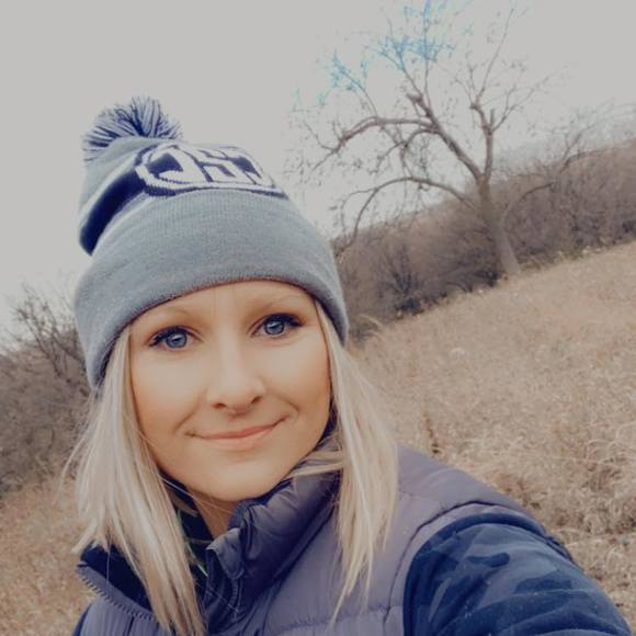 Deborah Passick - Poshmark Profile Picture of Deborah Passick (@mrsdeebo) on Poshmark