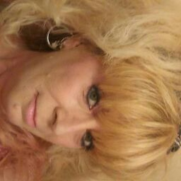 Profile Picture of Sheri Manning (@sherimanning01) on Poshmark