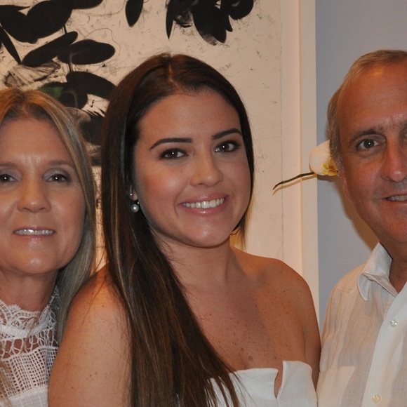 Profile Picture of Andrea Padron (@andreapadron) on Poshmark