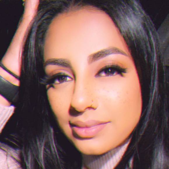 Profile Picture of Ashley Pillay (@ilubcurry) on Poshmark