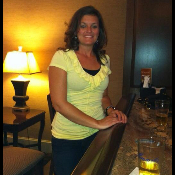 Profile Picture of Nicole Mcleland (@nickwhole) on Poshmark