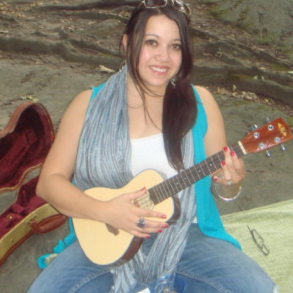 Profile Picture of Stacey Indalecio (@bsbindo) on Poshmark