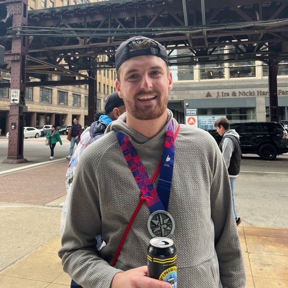 Profile Picture of Brian Stromberg (@bestromberg4) on Poshmark