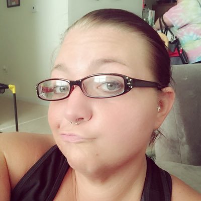 Profile Picture of Stephanie Sharp (@Sharpie422) on Twitter