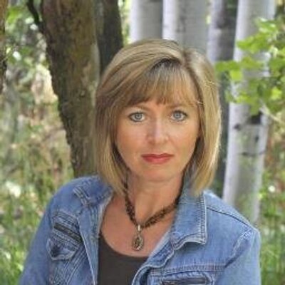 Profile Picture of Angela Hartley (@GoldAngelHart) on Twitter