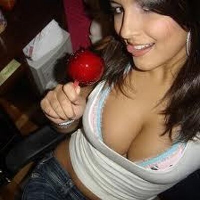 Profile Picture of Melissa Hahn (@MelissaRockss) on Twitter