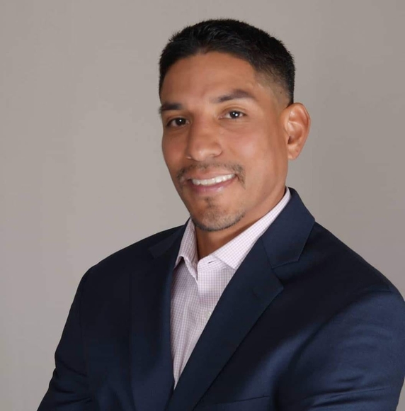 Profile Picture of Brian Buzas (@athletist) on Poshmark