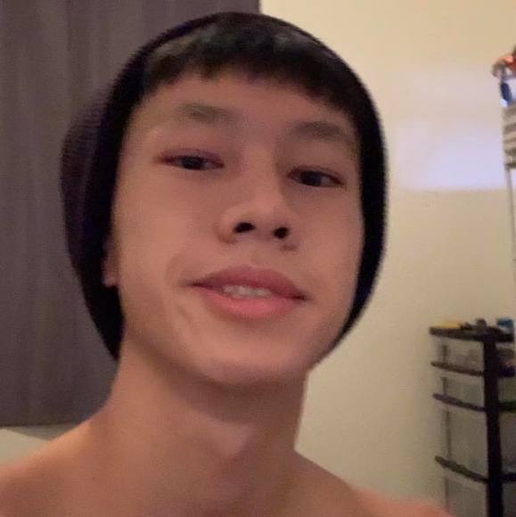 Joshua Thao - Poshmark Profile Picture of Joshua Thao (@joshuathao05) on Poshmark