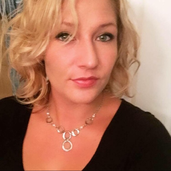 Profile Picture of Chasity Metcalf (@cmetcalf818) on Poshmark