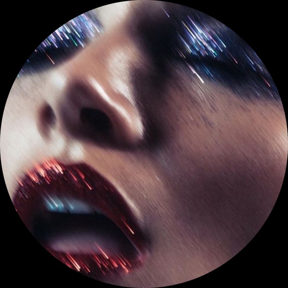 Profile Picture of Raven Larcom (@rmlarcom) on Poshmark