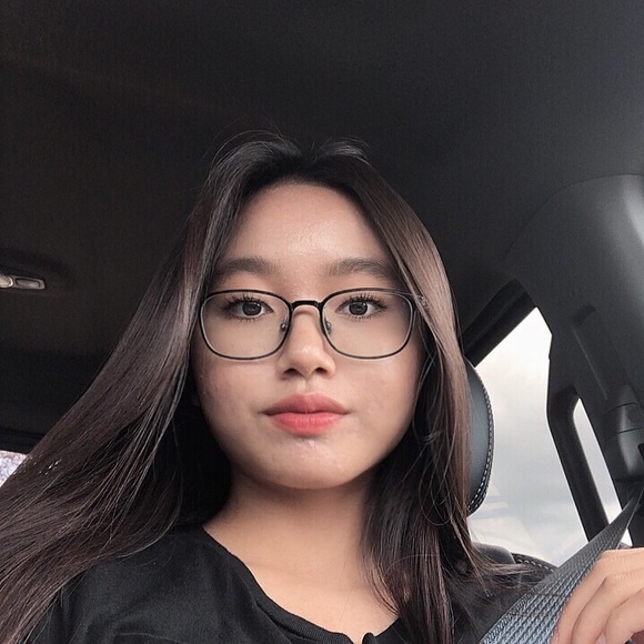 Profile Picture of Jennifer Kang (@jennifer_kang) on Poshmark