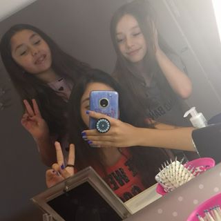 Julia Hallam - Facebook Profile Picture of Julia Hallam (@julia.hallam.10) on Facebook