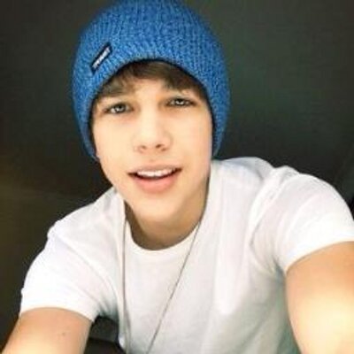 Profile Picture of Christina Mahone (@mahonepizzaxx) on Twitter