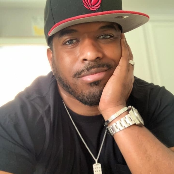 Profile Picture of Aaron Mcintosh (@face3032701) on Poshmark