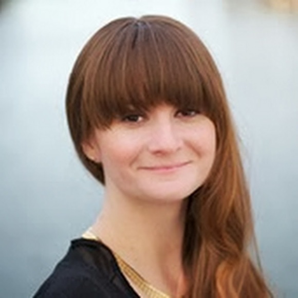 Profile Picture of Halina Steiner (@halinas) on Poshmark