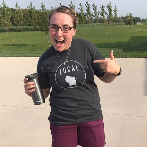 Profile Picture of Natalie Lachowicz (@nlachowicz) on Poshmark