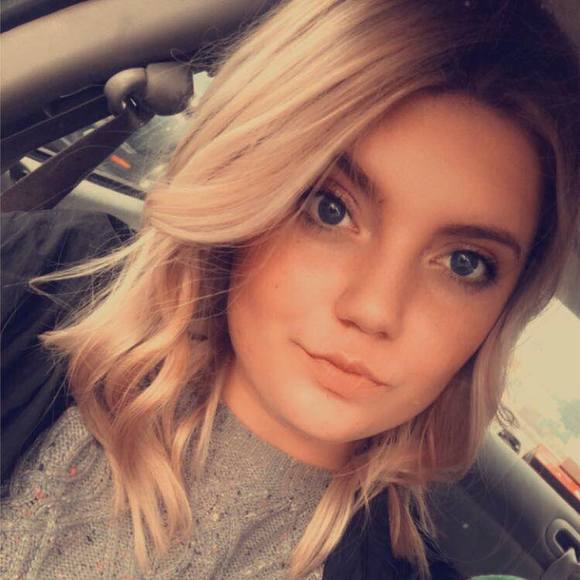 Profile Picture of Jacie Kurck (@ja_ci_e) on Poshmark