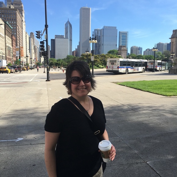 Profile Picture of Karen Taber (@kktkiddo71) on Poshmark