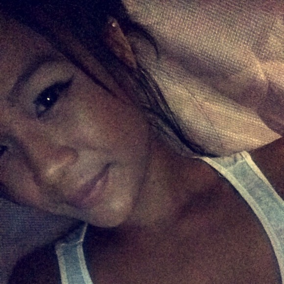 Lily Xiengsome - Poshmark Profile Picture of Lily Xiengsome (@lilyx0903) on Poshmark