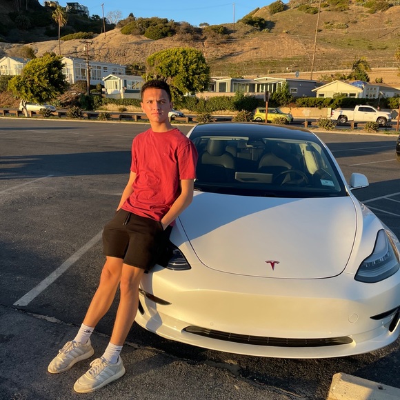 Ethan Ceaser - Poshmark Profile Picture of Ethan Ceaser (@epceaser) on Poshmark