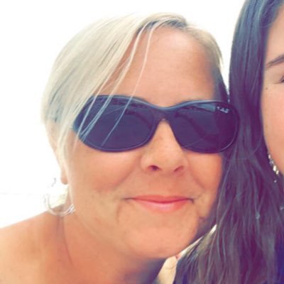 Profile Picture of Dawn Colyer (@dawn_colyer) on Twitter