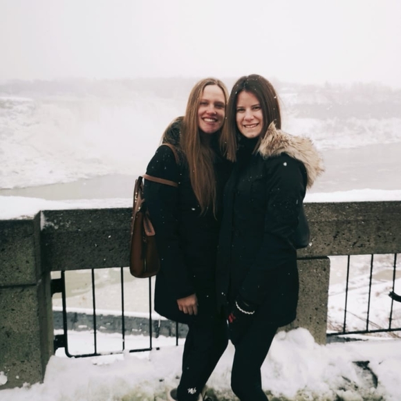 Profile Picture of Monica Baranski (@monicabaranske) on Poshmark