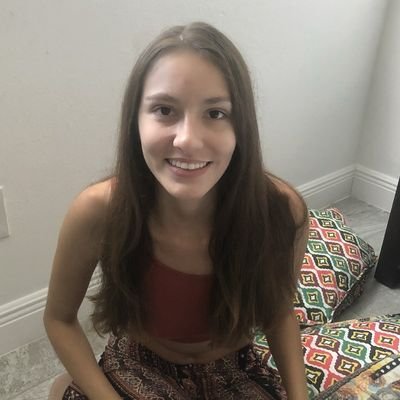 Profile Picture of Valentina Ruiz (@ValentinaLRuiz) on Twitter