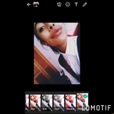 Profile Picture of Cristal Quintero (@Cristol_1910) on Twitter