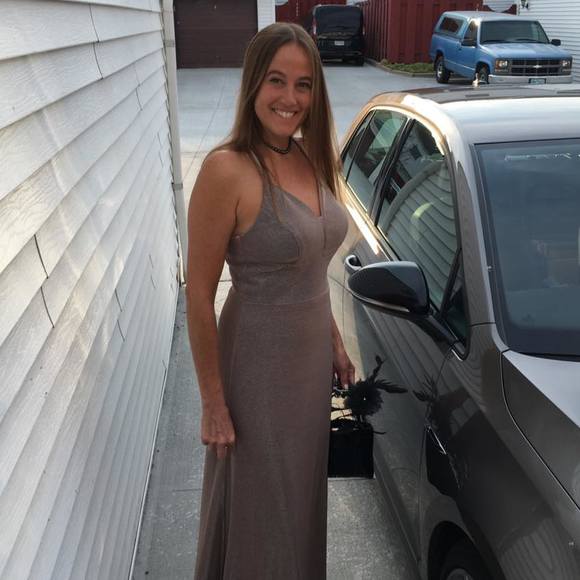 Profile Picture of Michelle Mocny (@mbreaux2003) on Poshmark