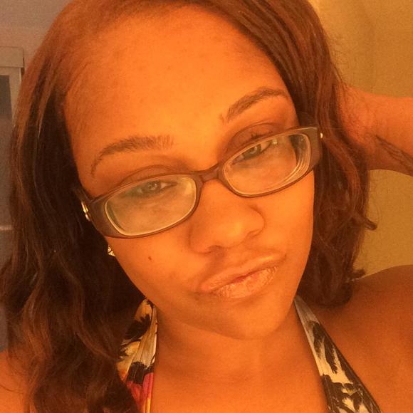 Profile Picture of Naya Difiore (@na_na9) on Poshmark