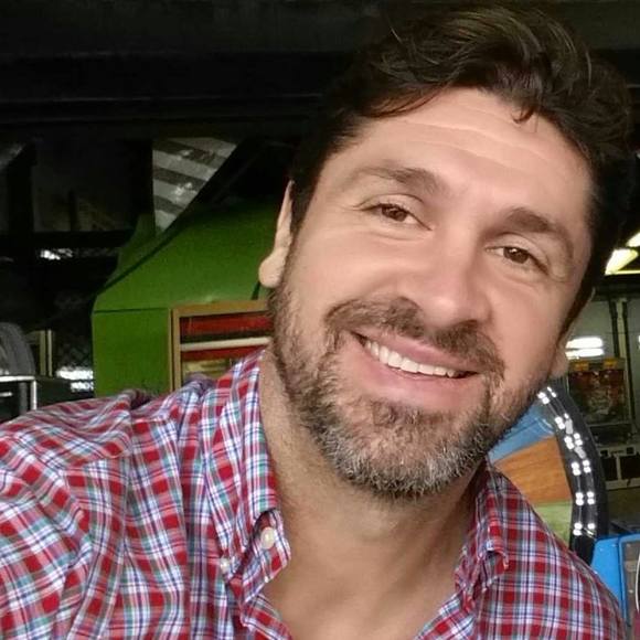 Profile Picture of Marcelo Souza (@marcello4u2c) on Poshmark