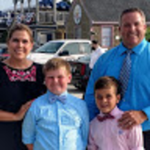 Profile Picture of Kevin Connor (@ktconnor8) on Poshmark