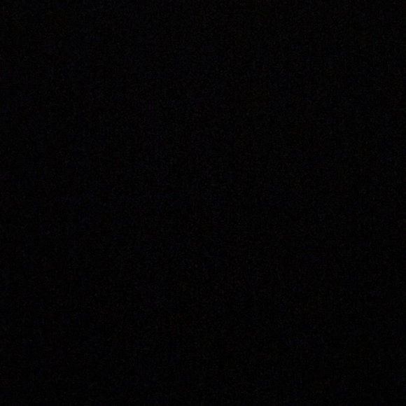 Profile Picture of Elle Catello (@ellecatello) on Poshmark