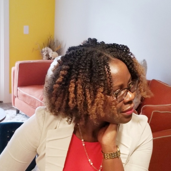 Profile Picture of Adele Samnick (@adelesamnick) on Poshmark