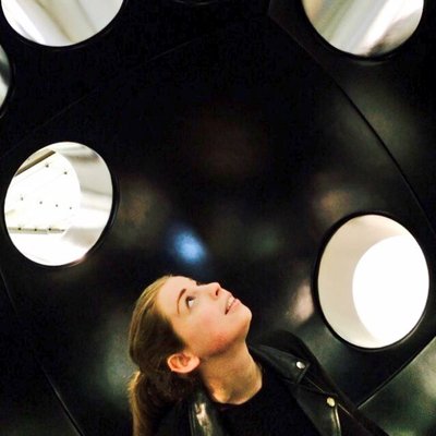 Profile Picture of Claire Phillips (@ArtUnravelled) on Twitter