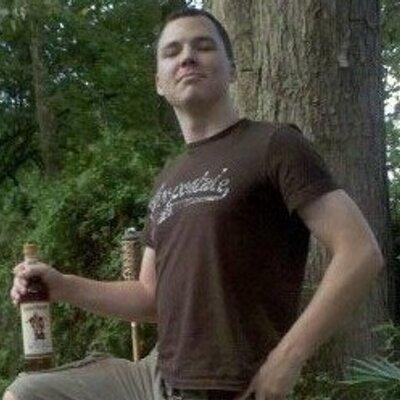 Profile Picture of Dan Eveland (@danthegeek87) on Twitter