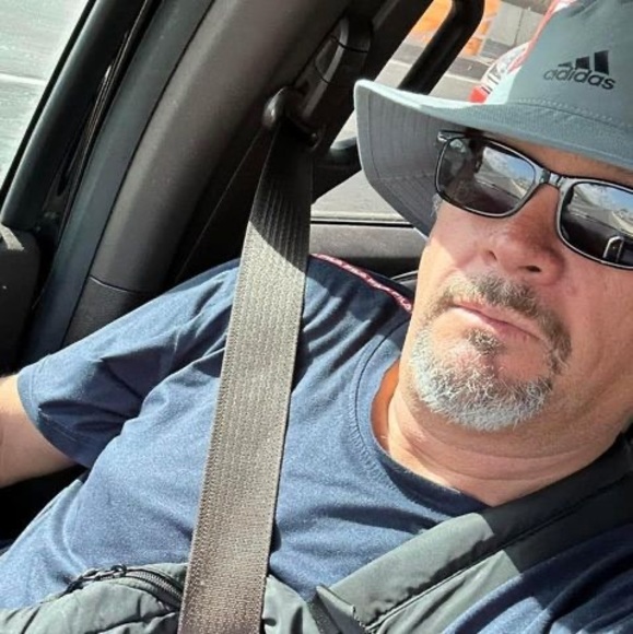 Profile Picture of Carlos Gonzales (@carlosg2173) on Poshmark