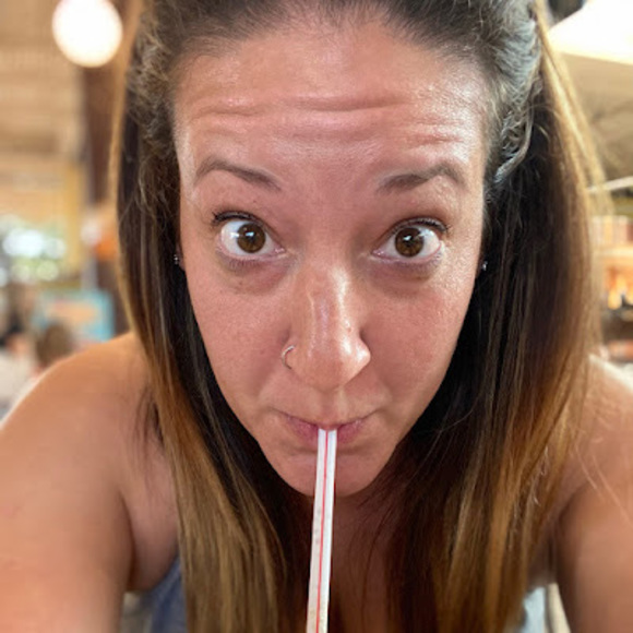 Profile Picture of Amber Wildes (@amber_wildes) on Poshmark