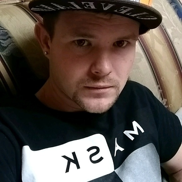 Profile Picture of Kenton Beaty (@kennysagee) on Poshmark