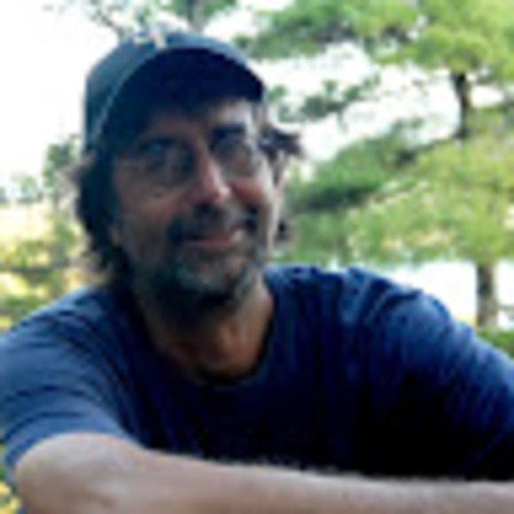 Profile Picture of Peter Kreutzer (@kroyte) on Poshmark