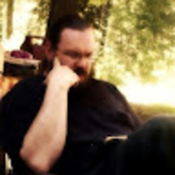 Profile Picture of Matthew Dyer (@mattdyer001) on Poshmark