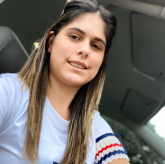 Profile Picture of Desiree Ramos (@desireeramos1) on Poshmark