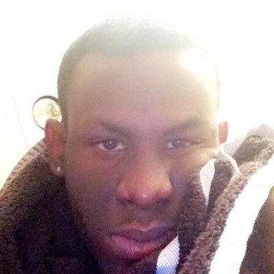 Profile Picture of Aaron Junior (@aaronjunior90s) on Twitter