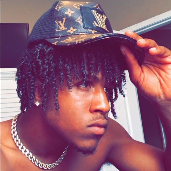 Profile Picture of Jamarcus Dewayne (@cityboigee) on Poshmark