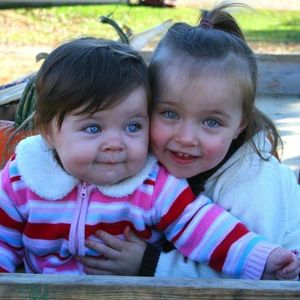 Profile Picture of Paige Sanders (@dakotaandhaven) on Myspace