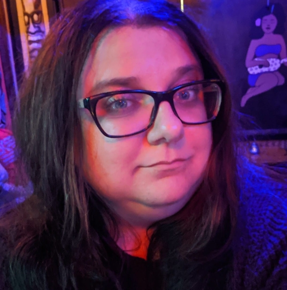 Kristin Rothstein - Poshmark Profile Picture of Kristin Rothstein (@krisbrunsell) on Poshmark