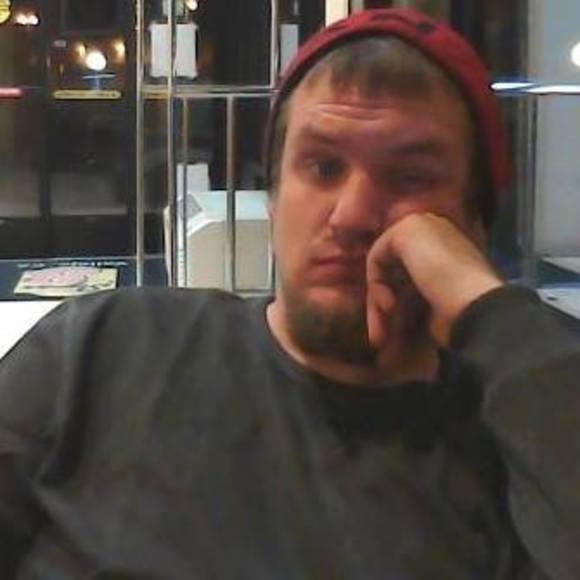 Profile Picture of Joshua Knoell (@joshuaray74) on Poshmark