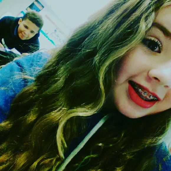 Lexie Canterino - Poshmark Profile Picture of Lexie Canterino (@lexie1004) on Poshmark