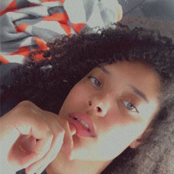 Profile Picture of Jaida Brammann (@jaidakins13) on Poshmark